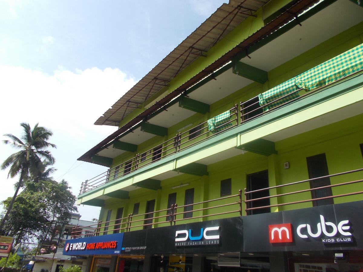 Sreeja Inn Guruvāyūr エクステリア 写真